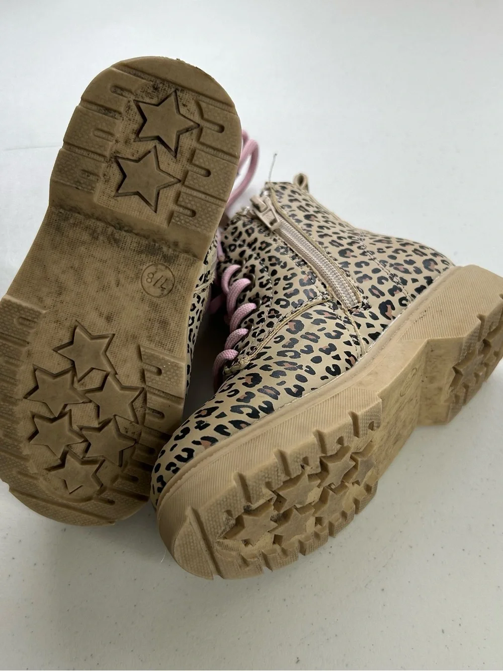 Lily & Dan Girls Leopard Print Lace-Up Boots with Pink Laces size 7/8